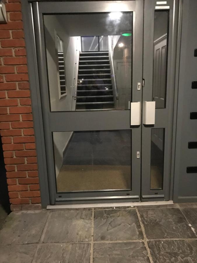 Marie'S Serviced Apartments- 2 Bedroom City Stay Bedford Kültér fotó