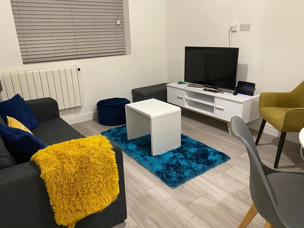 Marie'S Serviced Apartments- 2 Bedroom City Stay Bedford Kültér fotó